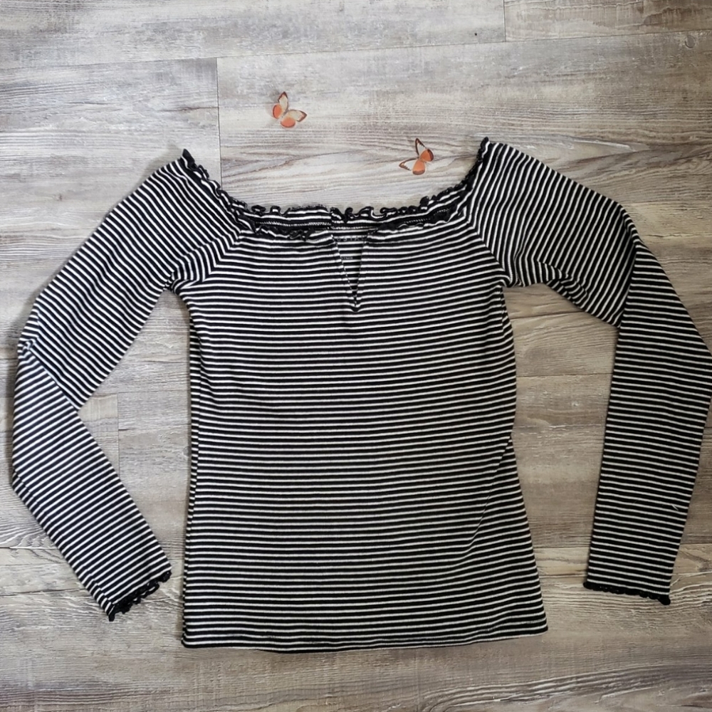 Black & White Stripe Lettuce Longsleeve